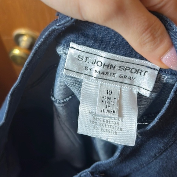 St. John Sport Blue Straight Leg Gold Hardware Jeans - Picture 8 of 14